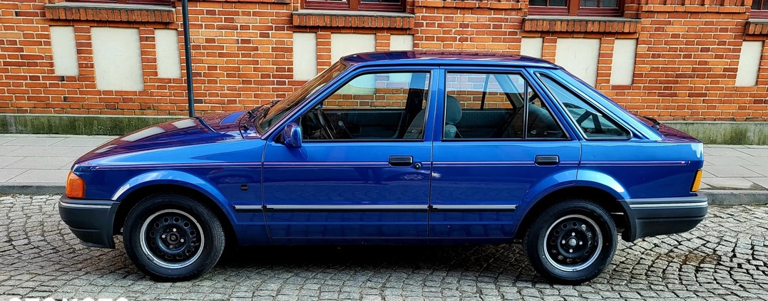 Ford Escort cena 12000 przebieg: 71000, rok produkcji 1989 z Łódź małe 781